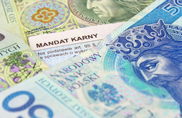 banknoty i mandat